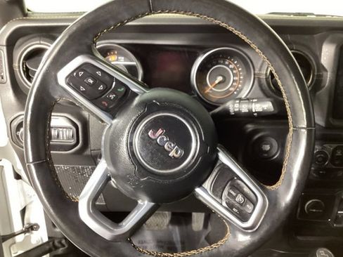 Used 2021 Jeep Wrangler Unlimited Sahara AWD/4WD image 15