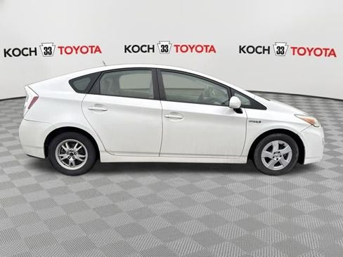 Used 2011 Toyota Prius Three w/ Navigation Pkg image 9