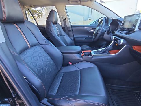 Used 2019 Toyota RAV4 Adventure image 10