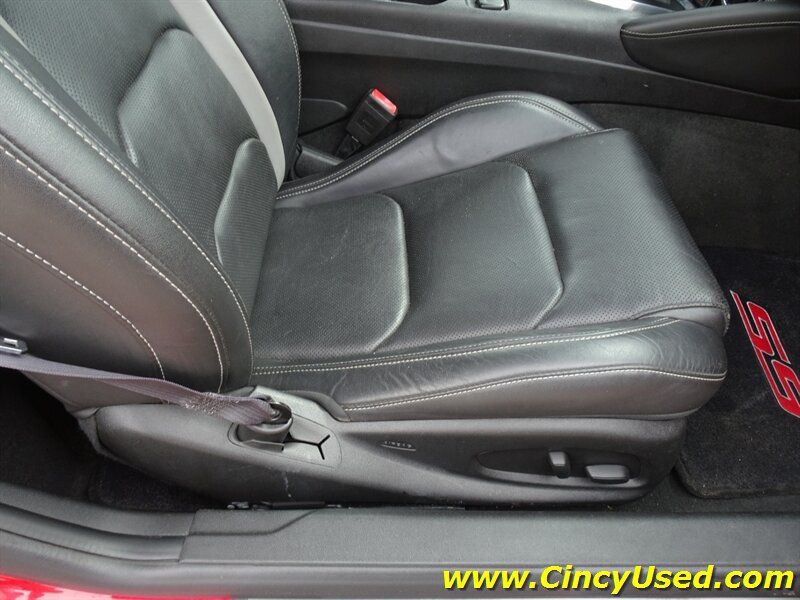 Used 2016 Chevrolet Camaro SS RWD image 30