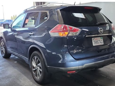 Used 2015 Nissan Rogue SL w/ SL Premium Package FWD image 2