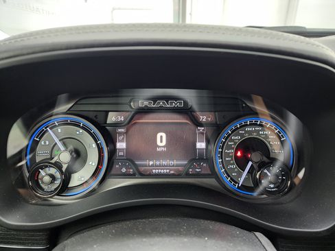 Used 2022 RAM 3500 Limited AWD/4WD image 10