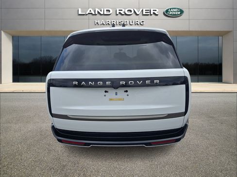 Used 2025 Land Rover Range Rover SE AWD/4WD image 3