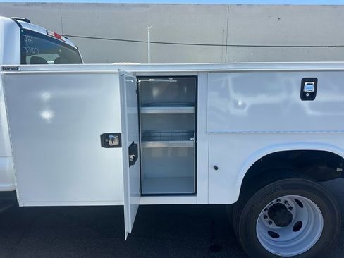 New 2024 Ford F450 XL w/ XL Chrome Package image 12