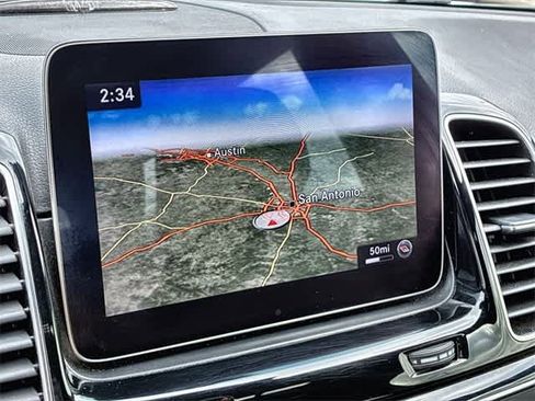 Used 2019 Mercedes-Benz GLE 400 4MATIC image 31