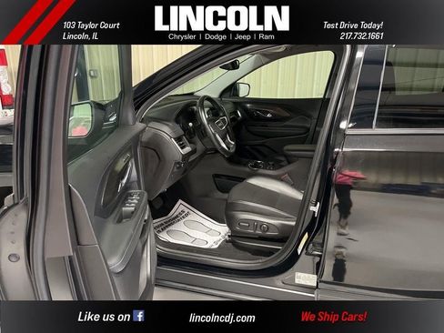 Used 2024 GMC Terrain SLT image 12