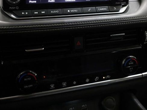 Used 2021 Nissan Rogue SV image 21