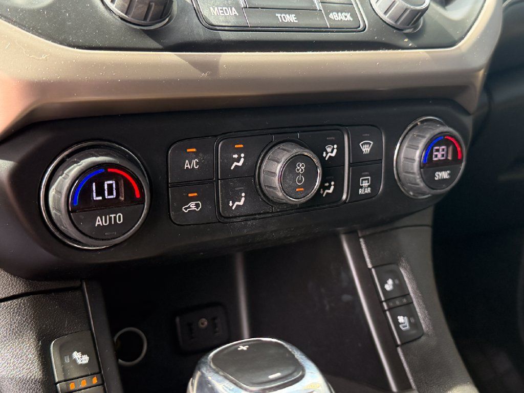 Used 2018 GMC Acadia Denali w/ Technology Package FWD image 28