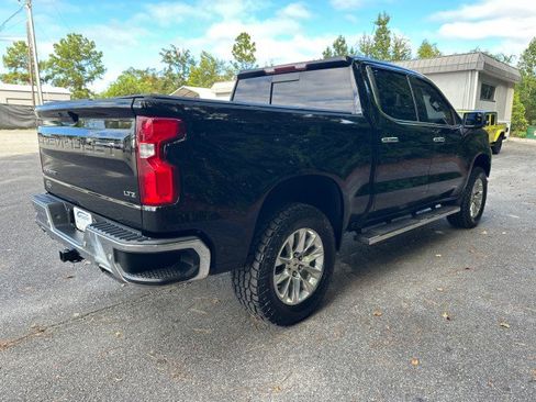 Used 2021 Chevrolet Silverado 1500 LTZ image 7