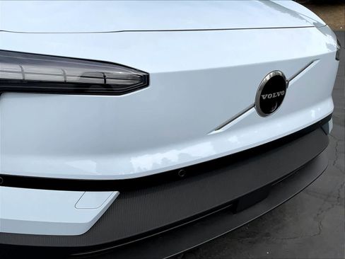 New 2026 Volvo EX30 Ultra w/ Protection Package Premier image 34