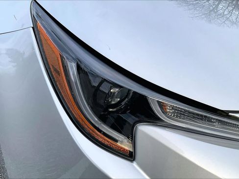 Used 2022 Toyota Corolla LE image 27