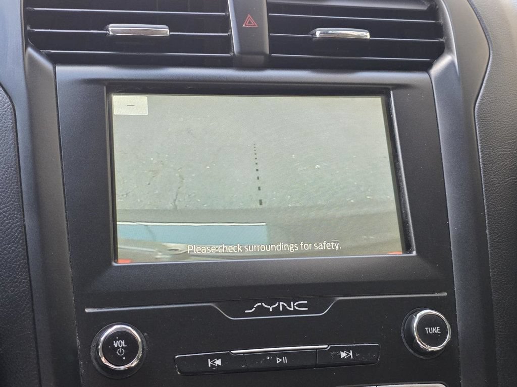 Used 2020 Ford Fusion SE w/ Equipment Group 151A FWD image 13