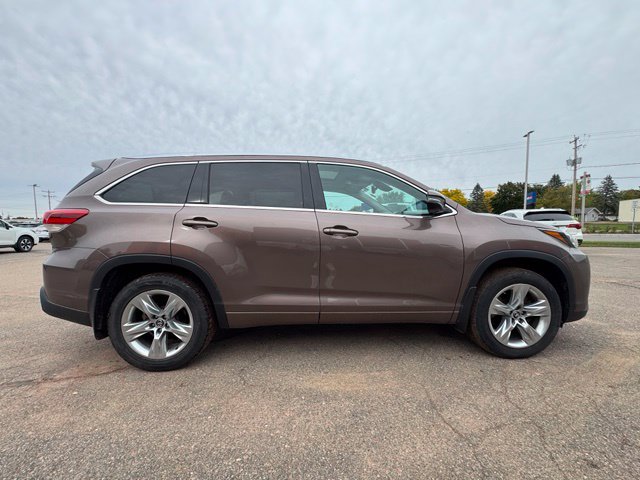 Used 2017 Toyota Highlander Limited AWD/4WD image 8