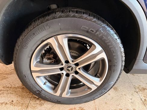 Used 2019 Mercedes-Benz GLC 300 GLC 300 4MATIC Sport Utility 4 image 44