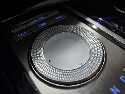 Used 2021 Genesis G80 2.5T image 25