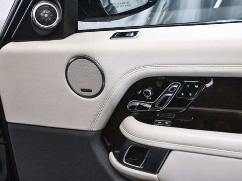 Used 2021 Land Rover Range Rover Westminster Edition image 17