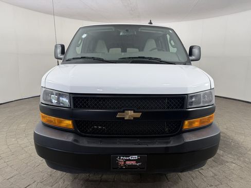 Used 2025 Chevrolet Express 3500 LS RWD image 2