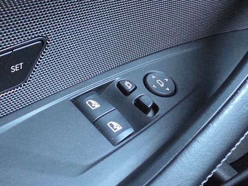 Used 2021 BMW M4 Competition w/ M Carbon Exterior Package image 27