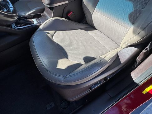 Used 2015 Hyundai Tucson SE image 17