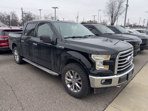 Used 2017 Ford F150 XLT w/ Equipment Group 302A Luxury image 6