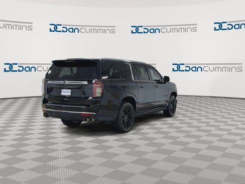 Used 2024 Chevrolet Suburban High Country w/ Premium Package AWD/4WD image 9
