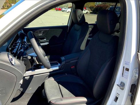 New 2026 Mercedes-Benz GLB 250 4MATIC image 12