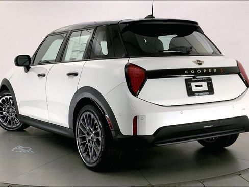 New 2026 MINI Cooper S image 2