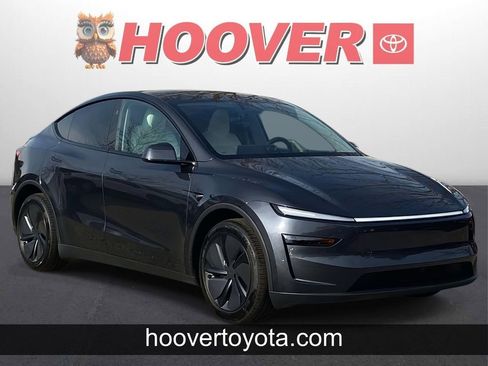 Used 2026 Tesla Model Y 2WD image 1