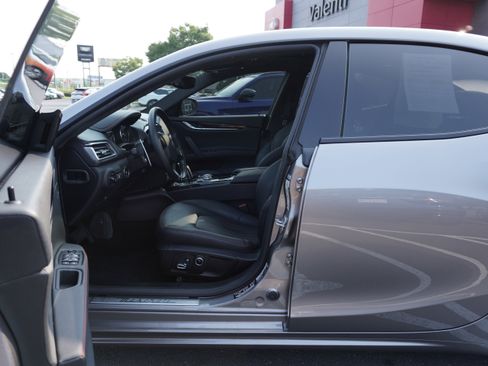 Used 2022 Maserati Ghibli Modena image 16