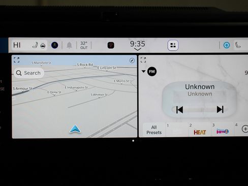 New 2025 Jeep Wrangler Unlimited Sahara w/ Technology Group AWD/4WD image 12