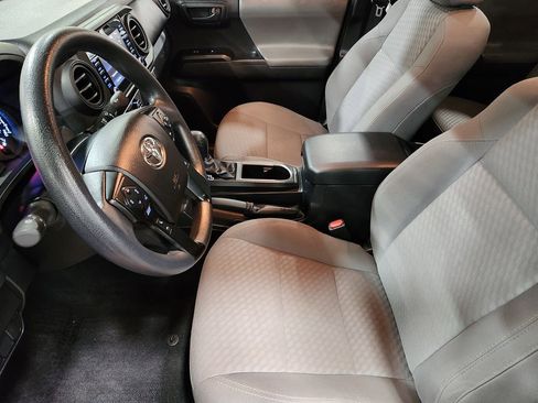 Used 2022 Toyota Tacoma SR w/ SR Convenience Package image 31