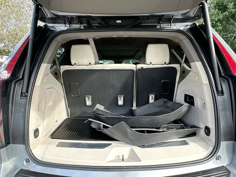 Used 2023 Cadillac Escalade Sport Platinum w/ Heavy-Duty Trailer Package image 29