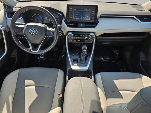 Used 2019 Toyota RAV4 XLE Premium image 2