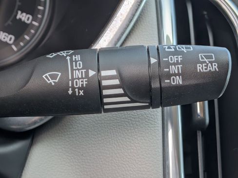 Used 2019 Chevrolet Equinox LT image 19