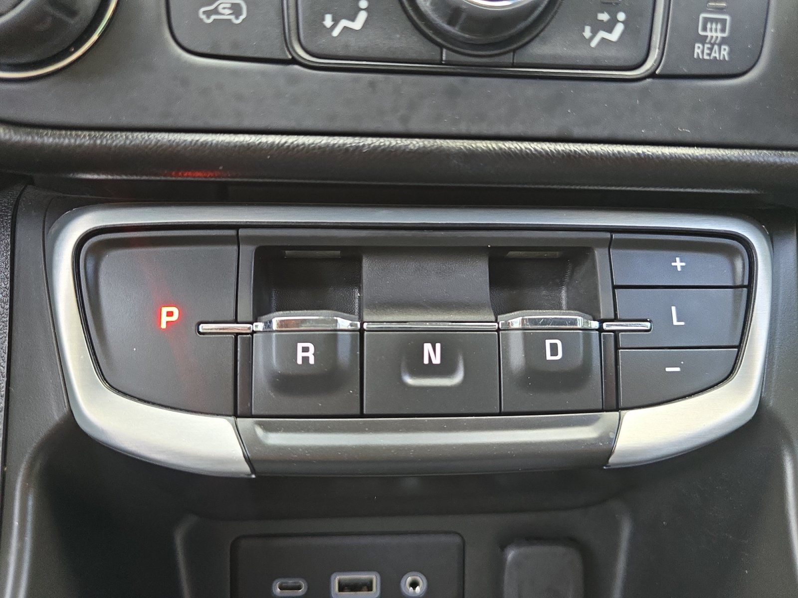 Used 2022 GMC Terrain SLE w/ Driver Convenience Package FWD image 20