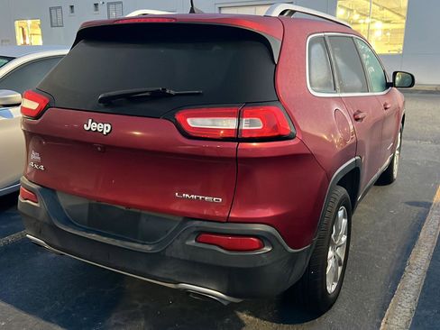 Used 2017 Jeep Cherokee Limited image 8