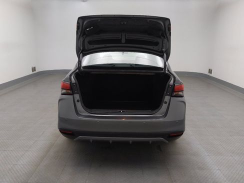 Used 2025 Nissan Versa S FWD image 29