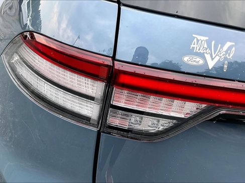 Used 2026 Lincoln Aviator 2WD image 24