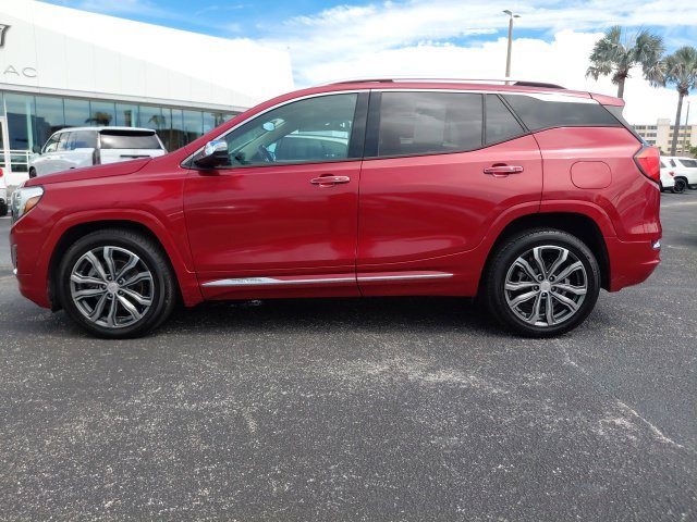 Used 2019 GMC Terrain Denali w/ Advanced Safety Package FWD image 9
