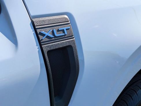 New 2026 Ford Maverick XLT image 36