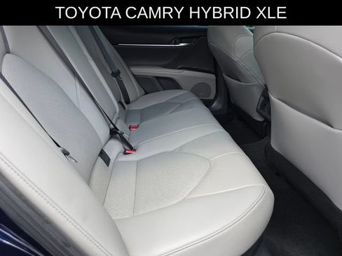 Used 2022 Toyota Camry XLE FWD image 13