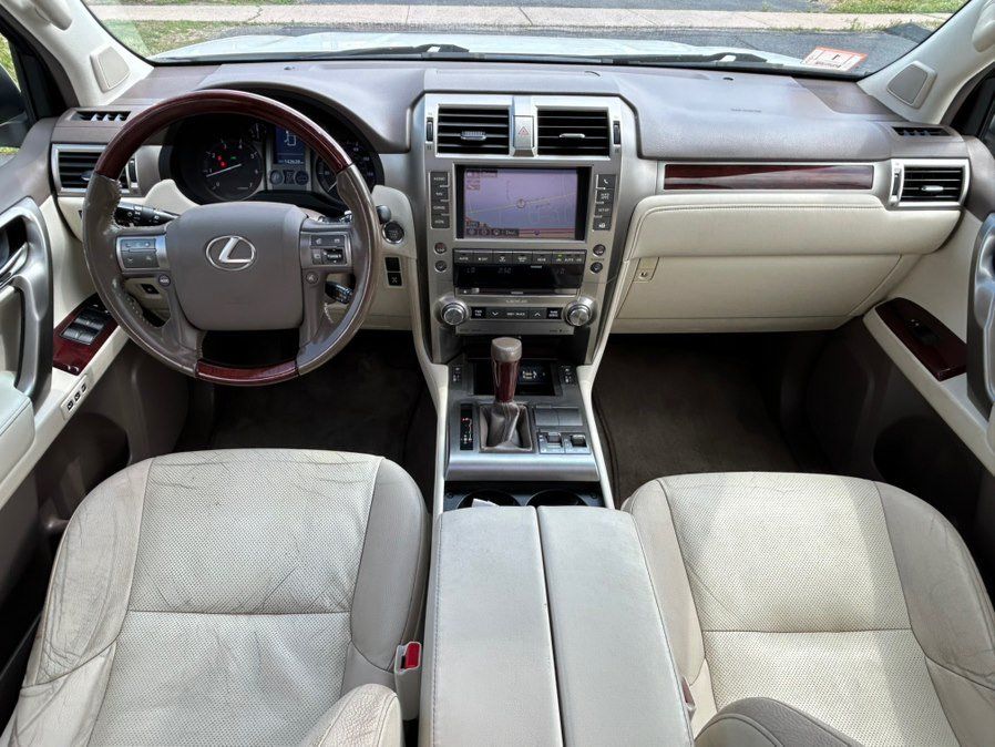Used 2016 Lexus GX 460 w/ Premium Package AWD/4WD image 25