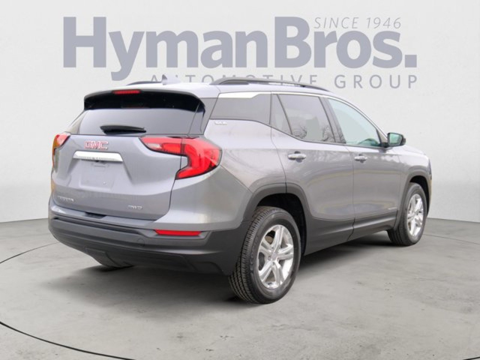 Used 2020 GMC Terrain SLE w/ Driver Convenience Package AWD/4WD image 3