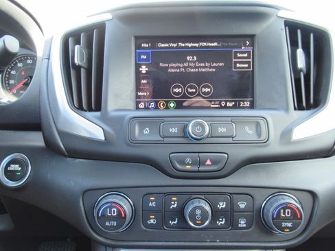 Used 2023 GMC Terrain SLE w/ Driver Convenience Package FWD image 25