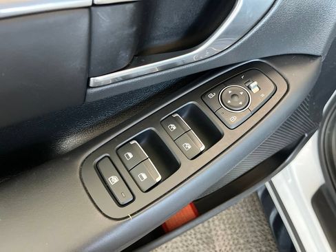 Used 2023 Hyundai Sonata SEL FWD image 4