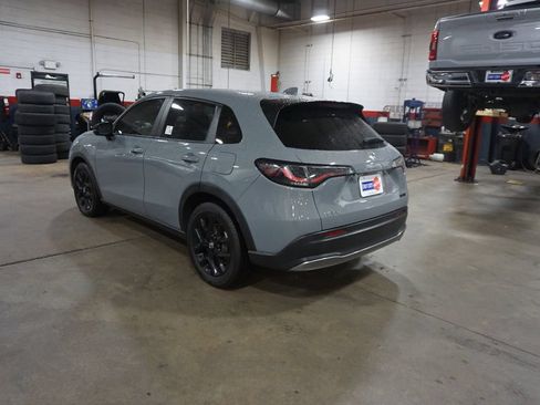Used 2023 Honda HR-V Sport image 17