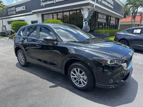 Used 2025 MAZDA CX-5 AWD 2.5 S w/ Preferred Package image 3