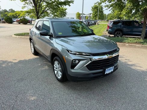 Used 2026 Chevrolet TrailBlazer LS w/ LS Convenience Package FWD image 7