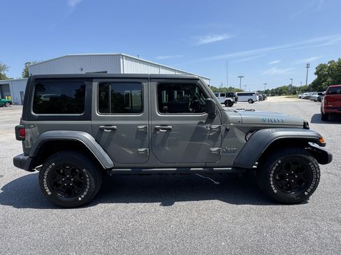 Used 2023 Jeep Wrangler Unlimited w/ 8.4" Radio Group AWD/4WD image 4