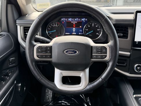 Used 2022 Ford Expedition XLT AWD/4WD image 34